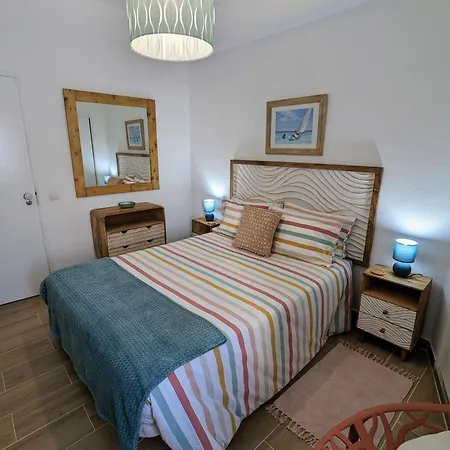 Coralblu, Stylish Beachside Flat - Fast Wi-fi 公寓