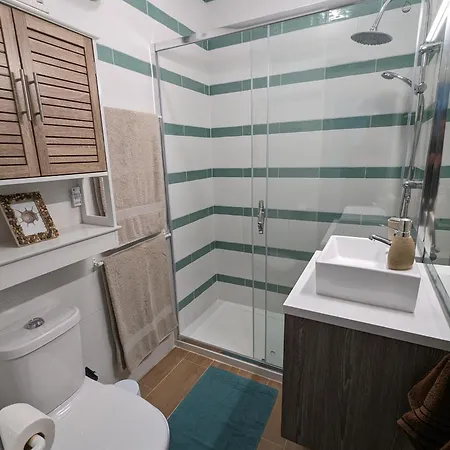 公寓 Coralblu, Stylish Beachside Flat - Fast Wi-fi Armação de Pêra