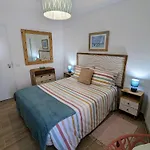 Coralblu, Stylish Beachside Flat - Fast Wi-fi Appartement